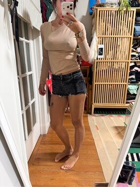 Authentic Vetements x Levis shorts , Size - S